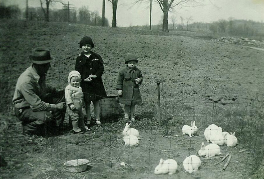 Herbert with daughters Mary, Miriam, and Lois (Ohio, 1936)